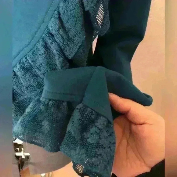 Forever 21 dark blue teal? ruffle edges and sleeves sweater Large - Picture 5 of 8